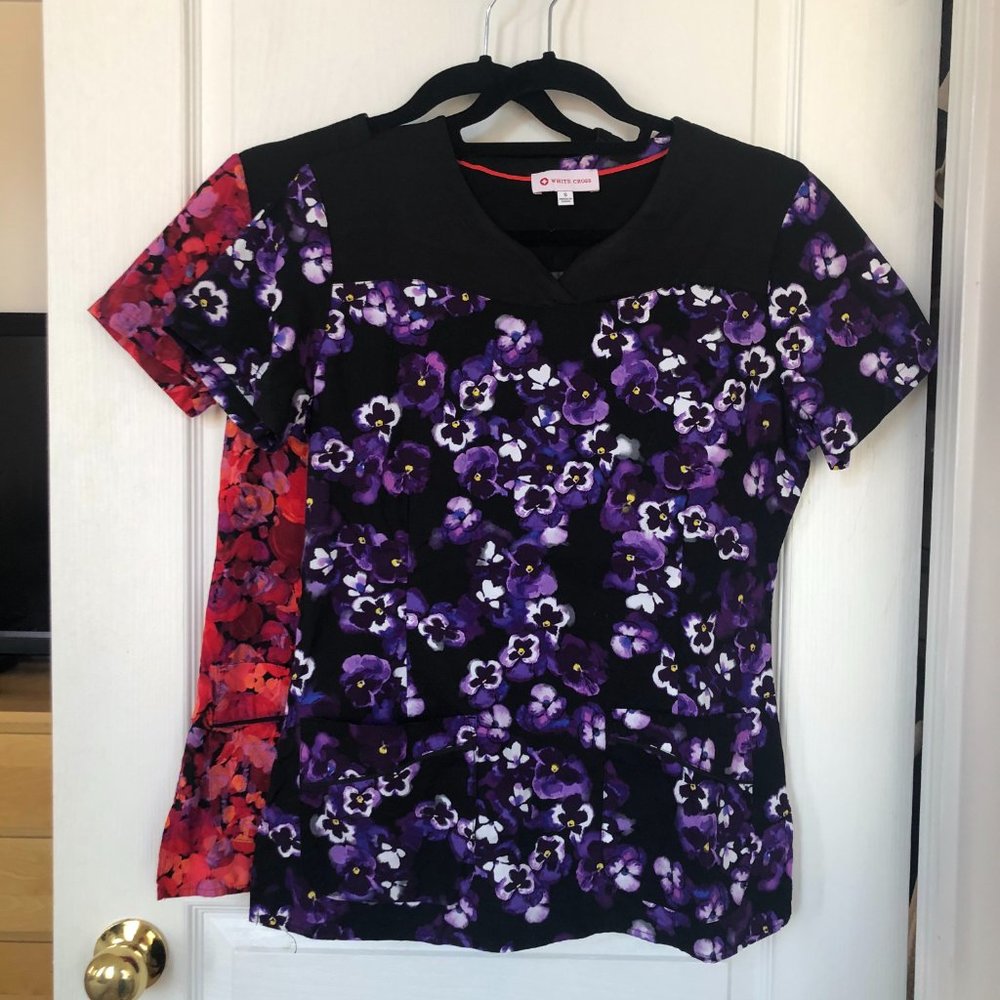 🏩 White Cross - Scrub Top Bundle